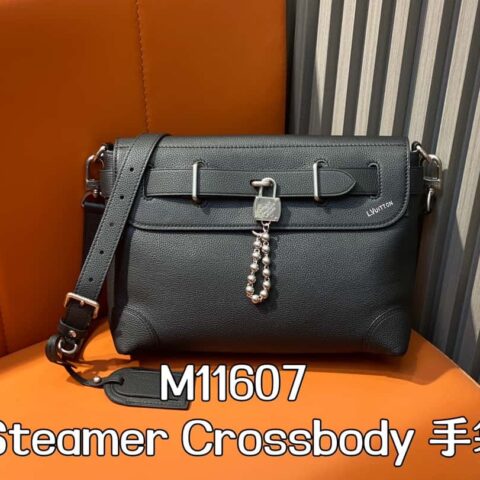 【原单精品】M11607黑色全皮 男包邮差包系列 本款 Steamer Crossbody 手袋