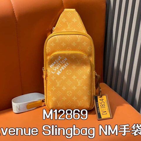 【原单精品】M12869黄色（丝印） 男包胸包系列 Avenue Slingbag NM手袋