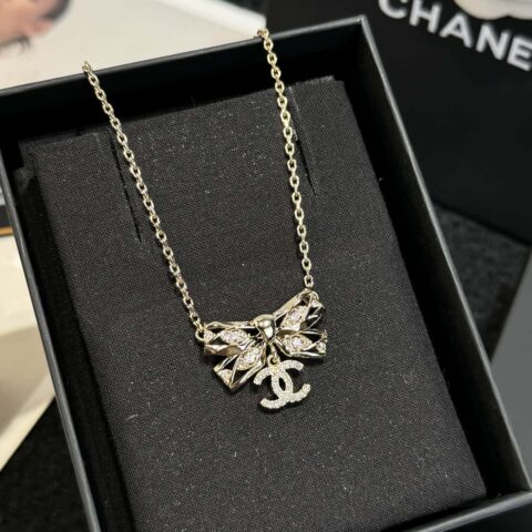 ❗️新品❗️ ☀️新款☑️ 香奈儿双c蝴蝶结项链 ☀️
