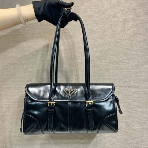 PRADA🎉新款油腊包🎉1BD376