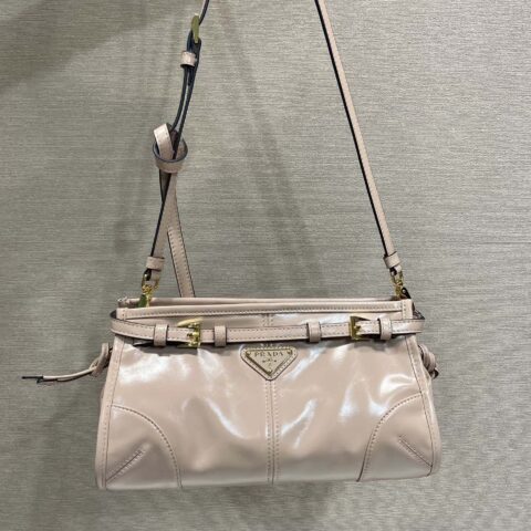 PRADA🎉LusSolf油腊皮🎉1BA215斜挎包🎉粉色