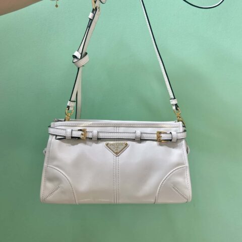 PRADA🎉LusSolf油腊皮🎉1BA215斜挎包🎉白色