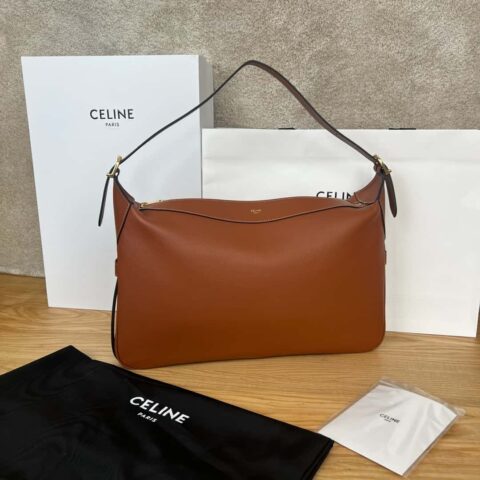 CELINE ROMY 大号柔软牛皮革手袋 110793棕色