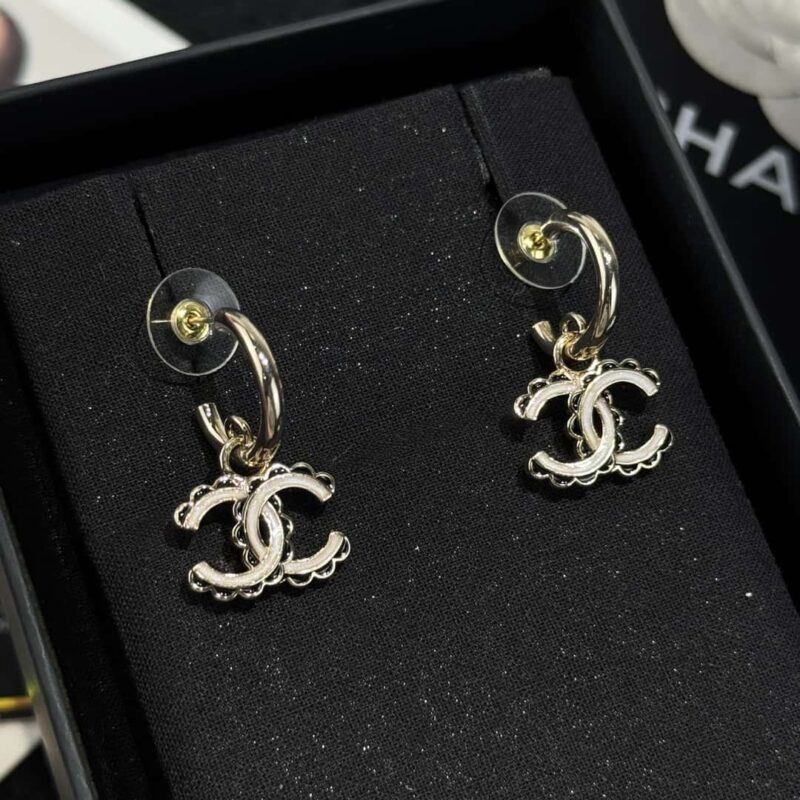 ❗️新品❗️☀️新款☑️ 香奈儿c2双c蕾丝边耳钉耳环 ☀️
