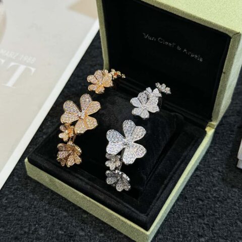 ❗️新品❗️  ☀️Van Cleef &Arpels 梵克雅宝Frivole7枚花四叶草手镯 ☀
