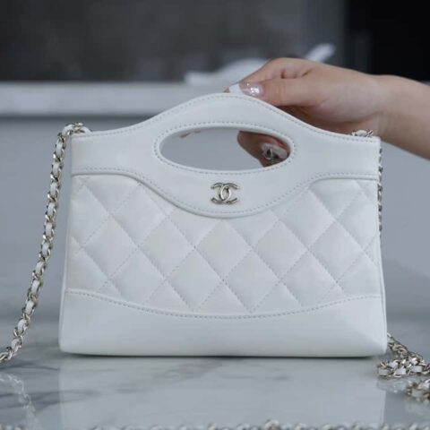 𝐂𝐇𝐀𝐍𝐄𝐋 𝟐𝟒𝐬 横款31bag 𝐧𝐚𝐧𝐨 白色 AP3656