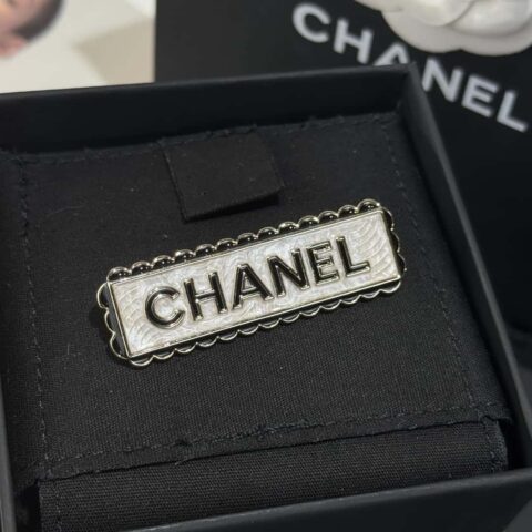 ❗️新品❗️ ☀️新款☑️ 香奈儿名牌字母胸针 ☀️