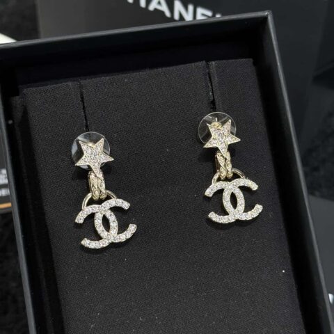 ❗️新品❗️☀️新款☑️ 香奈儿c2双c满钻五角星⭐星星耳钉耳环 ☀️