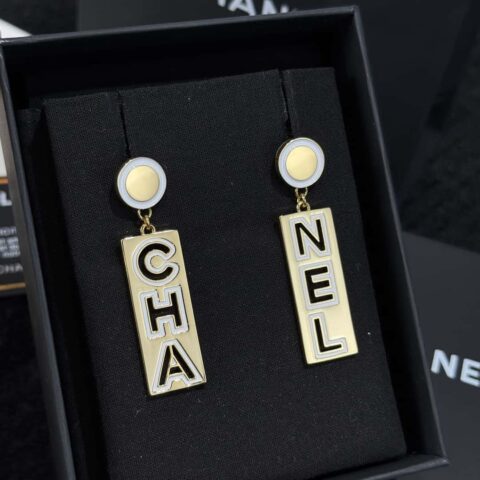 ❗️新品❗️☀️新款☑️ 香奈儿c2双c字母耳钉耳环 ☀️