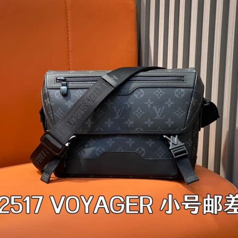 【原单精品】M12517黑花 男包邮差包系列 VOYAGER 小号邮差包