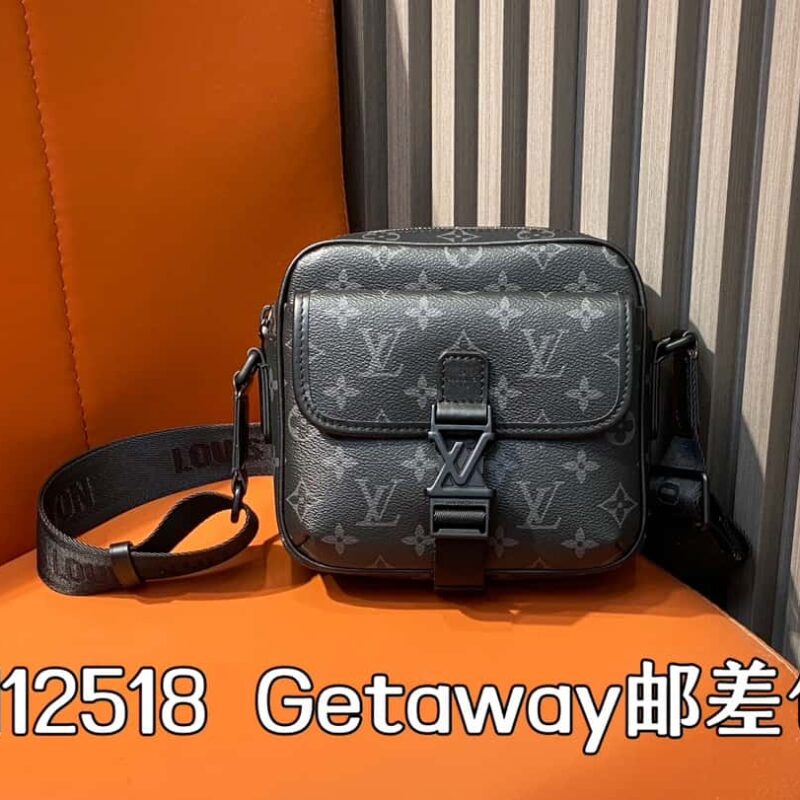 【原单精品】M12518黑花 男包邮差包系列 Getaway邮差包