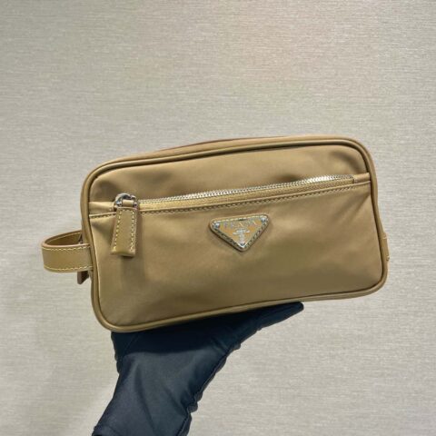 PRADA🎉新款洗漱手包🎉2NA819收纳包 棕色