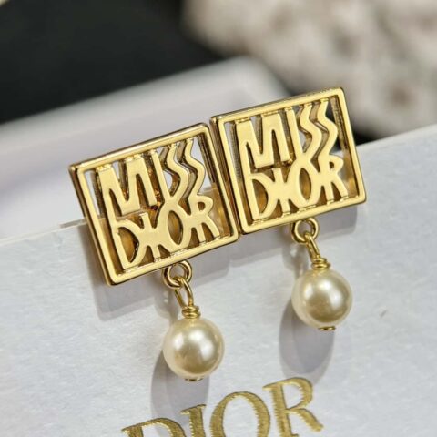 新款☑️DIOR迪奥MISS珍珠耳钉耳环