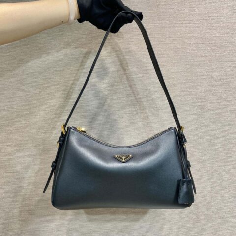 PRADA🎉新款Aimee腋下包🎉1BC229小号🎉🎉黑色
