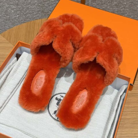 HERMES 181 Oran 凉拖 都灵红/Royge De Turin 羊毛皮/woolskin