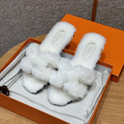 HERMES 181 Oran 凉拖 纯白色/Blanc 羊毛皮/woolskin