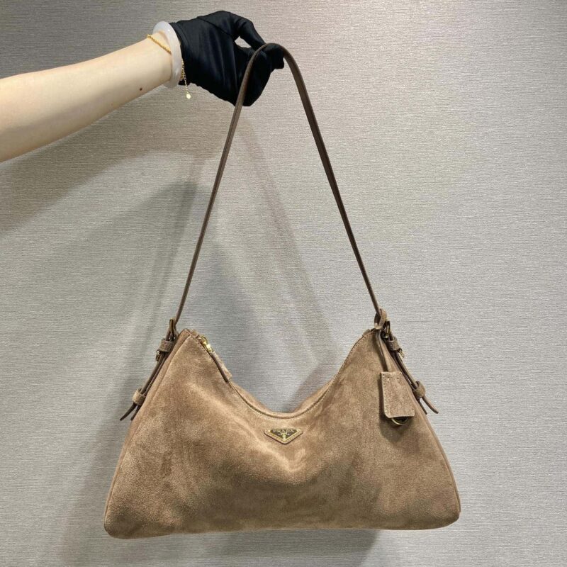 PRADA🎉新款Aimee腋下包🎉1BC228绒皮🎉🎉