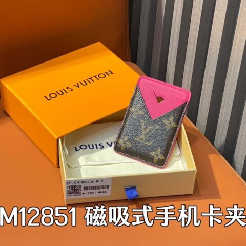【原单精品】M12851老花梅红 磁吸式手机卡夹 本款磁吸式卡夹