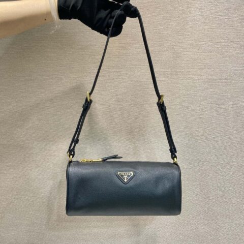 PRADA🎉新款腋下包🎉1NE058A小牛皮/1BC239🎉🎉黑色