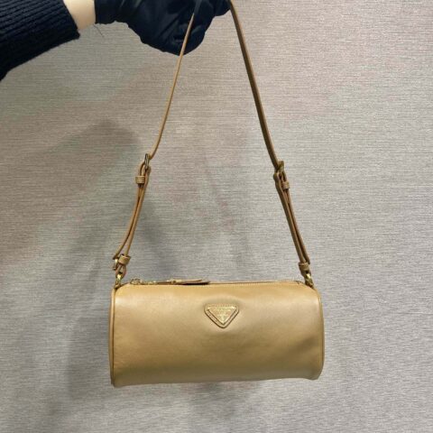 PRADA🎉新款腋下包🎉1NE058A小牛皮/1BC239🎉🎉棕色