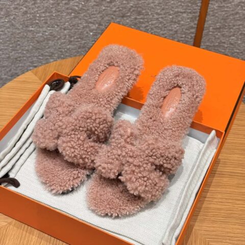 HERMES 181 Oran 凉拖 裸粉/Naked pink 羊毛皮/woolskin