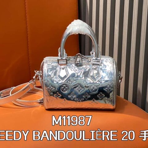【原单精品】M11987银色漆皮 枕头包speedy系列 SPEEDY BANDOULIÈRE 20 手袋