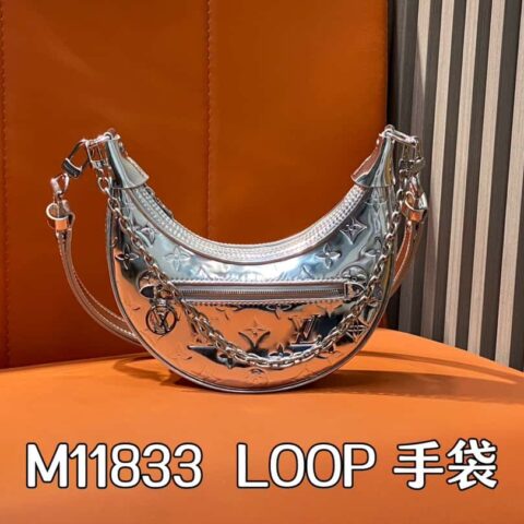 【原单精品】M11833银色漆皮 链条月亮包系列 LOOP 手袋