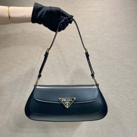 PRADA🎉平纹腋下包🎉1BD344大号🎉🎉黑色
