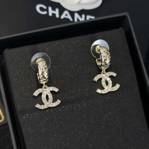 ❗️新品❗️☀️新款☑️ 香奈儿C2双c满钻耳钉耳环 ☀️