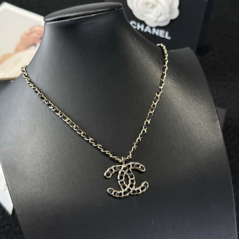 ❗️新品❗️☀️新款☑️ 香奈儿双c黑皮绳项链 ☀️