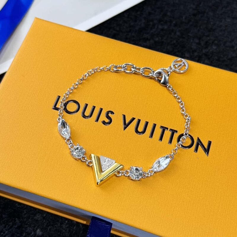❗️新品❗️ ☀Louis Vuitton 路易威登V字母手链 ☀