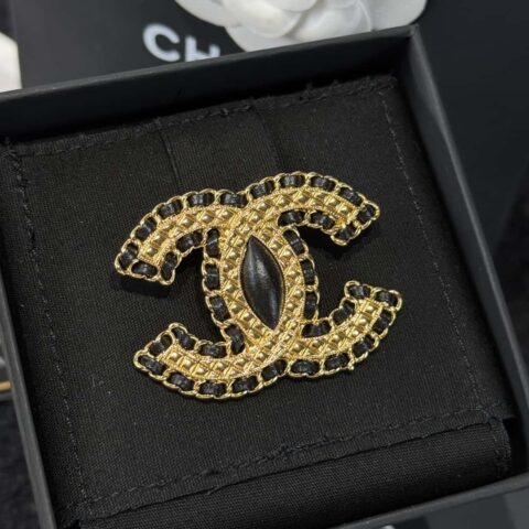 ❗️新品❗️☀️新款☑️ 香奈儿双c黑皮绳胸针 ☀️