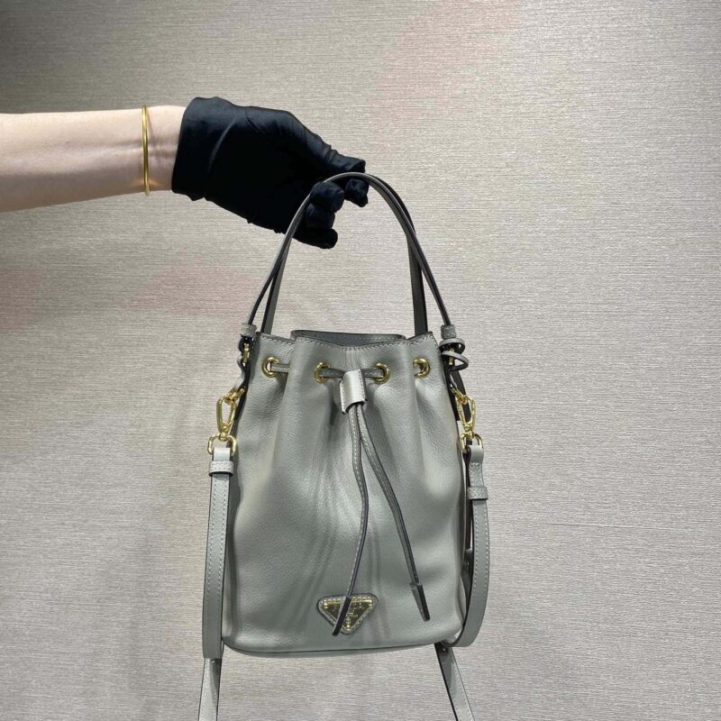 PRADA🎉小牛皮水桶包🎉1BE067新品🎉🎉