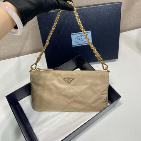 PRADA🎉绣格Hobo🎉1Nl054腋下包🎉🎉杏色