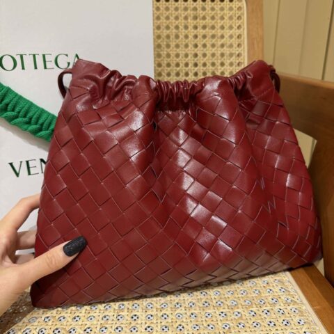 BV 中号Dustbag手拿包 796728茜棕红