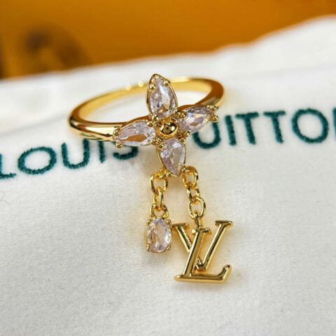 ❗️新品❗️ ☀原单货 ☀Louis Vuitton 路易威登四叶草流苏LV戒指 ☀