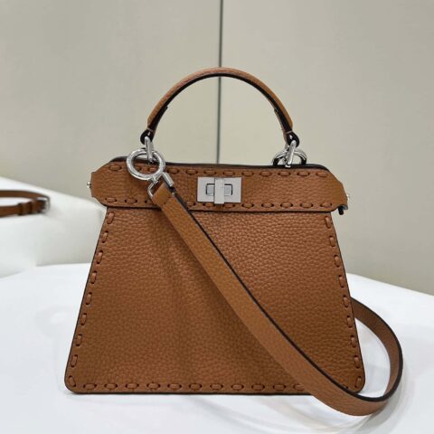FENDI peekaboo 全新系列I see you petite 款号80133As棕色