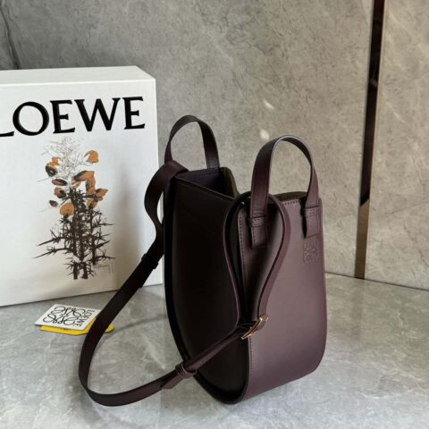 LOEWE 新款吊床到货🎉0683酒红