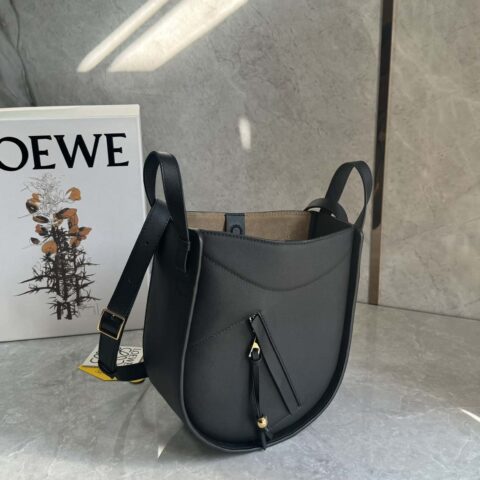 LOEWE 新款吊床到货🎉0683黑色