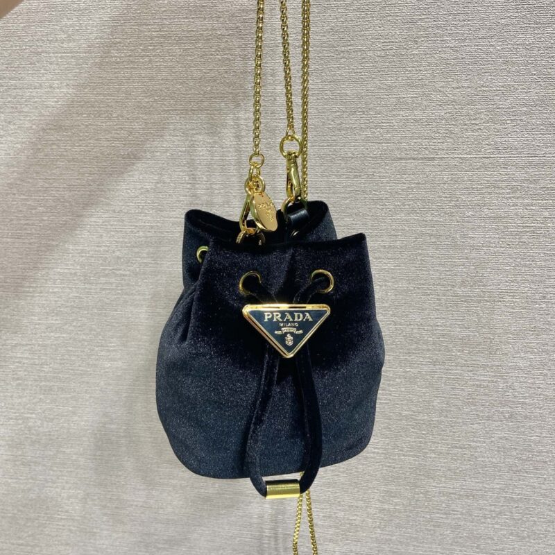 PRADA🎉丝绒小水桶🎉1NR016丝绒🎉🎉