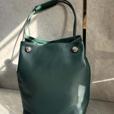 LOEWE 罗家新品Pebble hobo 0905绿色