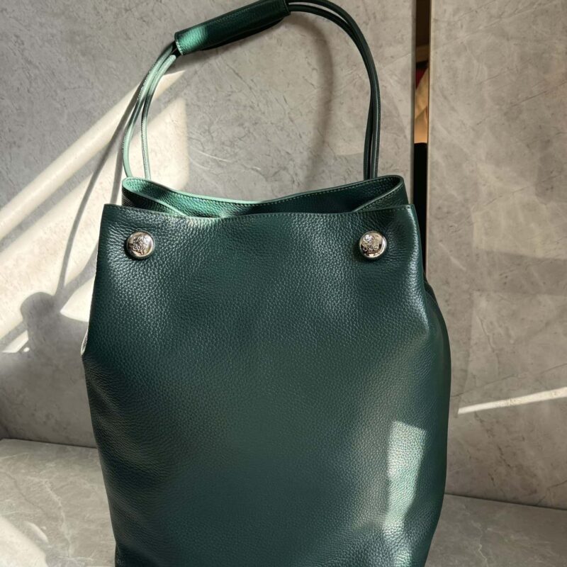 LOEWE 罗家新品Pebble hobo 0905绿色