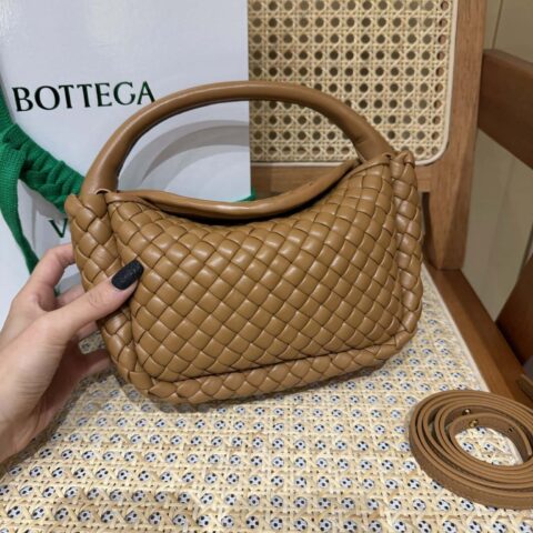 BV 小号Cobble手提包 805739焦糖色
