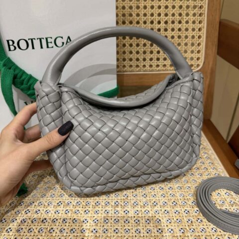BV 小号Cobble手提包 805739银灰色
