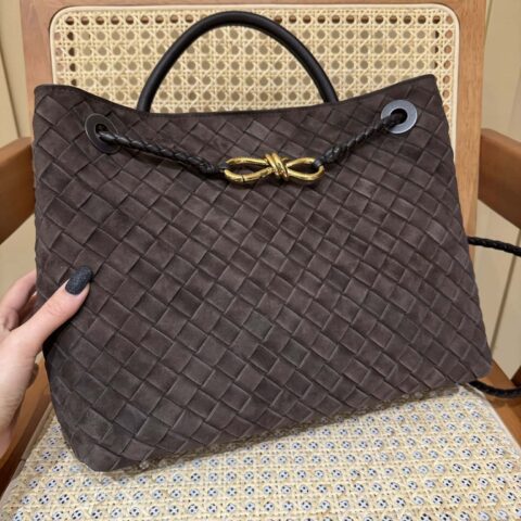 BV 中号Andiamo手提包 766016麂皮巧克力棕