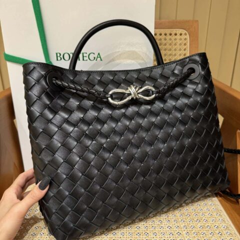 BV 🆕中号Andiamo手提包 766016黑色配银扣🆕