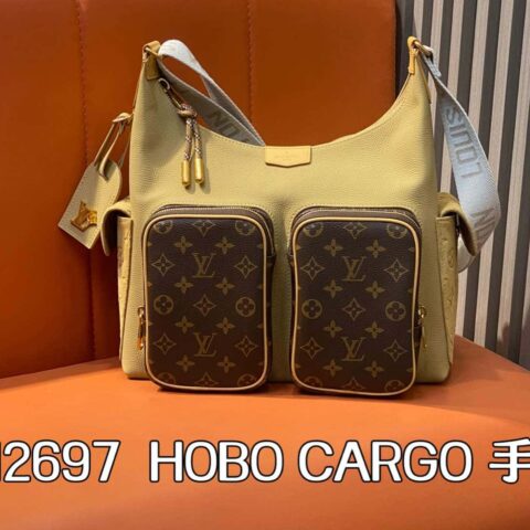 【原单精品】M12697老花棕色 男包斜挎包系列 HOBO CARGO 手袋