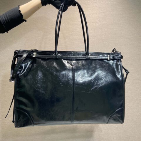 PRADA🎉LusSolf油腊皮🎉2VG128超特大号🎉🎉