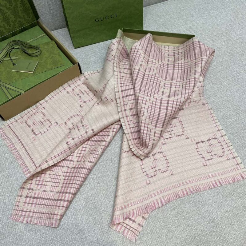 GUCCI24/25s新色『格纹GG提花羊毛围巾』粉色