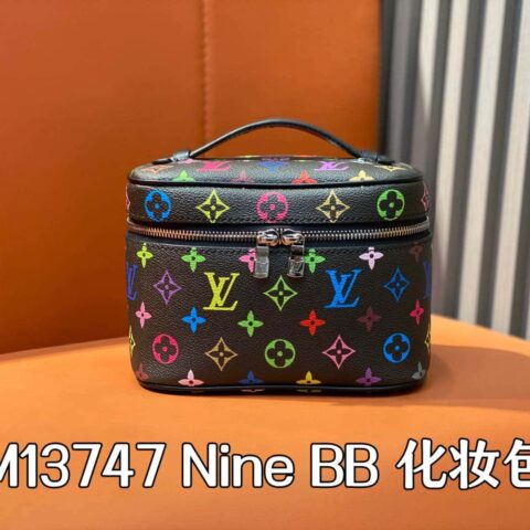 【原单精品】M13747黑彩 化妆包系列 Nine BB 化妆包 m44495 黑彩